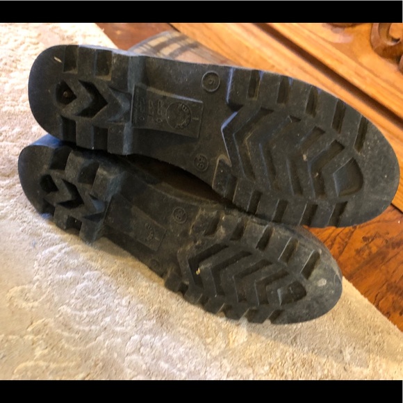 Authentic BURBERRY nova check rubber rain boots - Picture 5 of 6